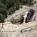 Isona progresando en la Vía ferrata Baumes Corcades