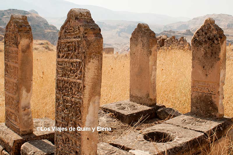 Tumbas en las ruinas de Hasankeyf