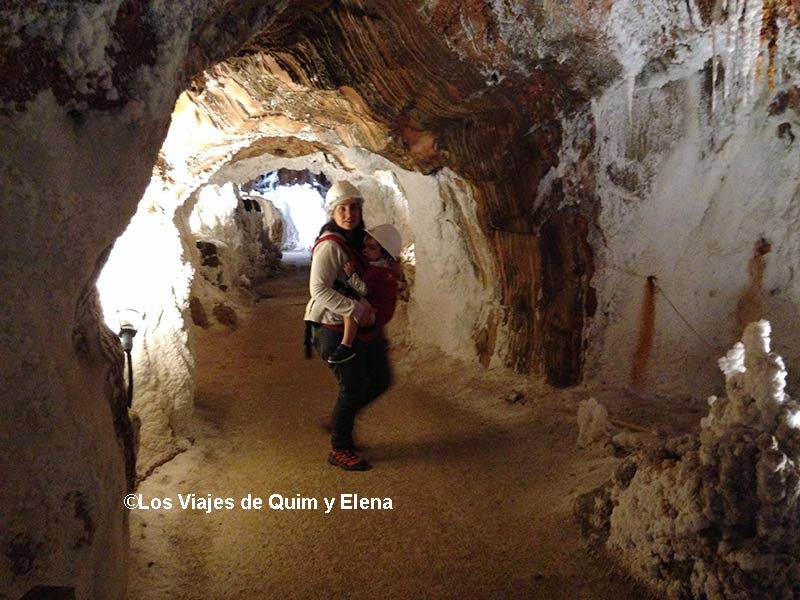Elena y Éric en el interior de la mina