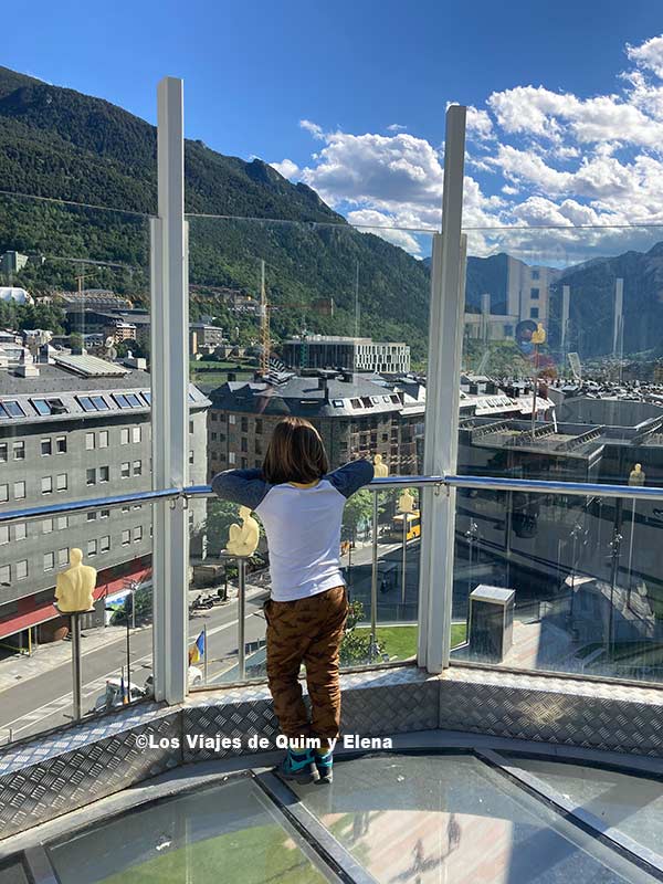 Éric en la pasarela Rosa Ferrer en Andorra la Vella