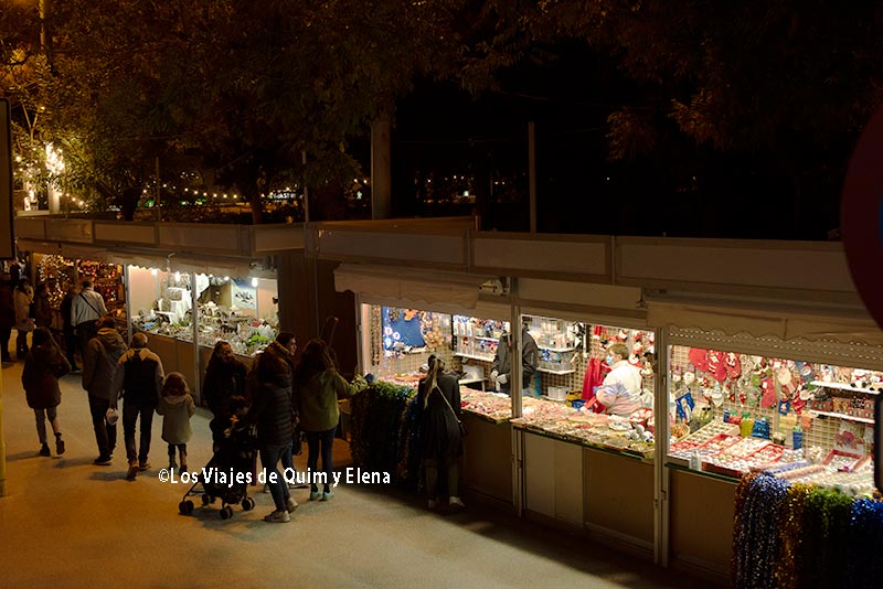 Mercado Navideño de Sagrada Familia desde el Barcelona Christmas Tour