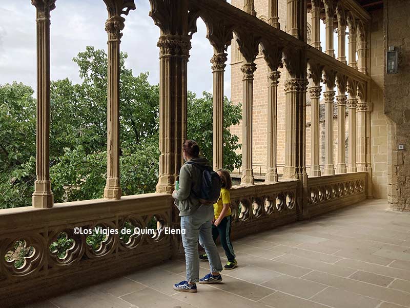 Elena y Éric en el Palacio Real de Olite