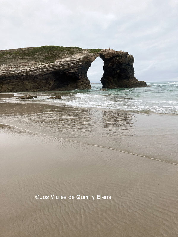 Formaciones rocosas en la playa de las Catedrales