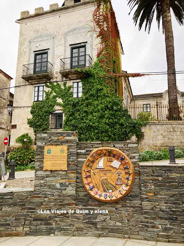 Pueblo ejemplar, Castropol