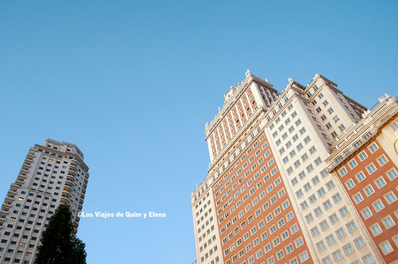 El Hotel Riu y la Torre Madrid