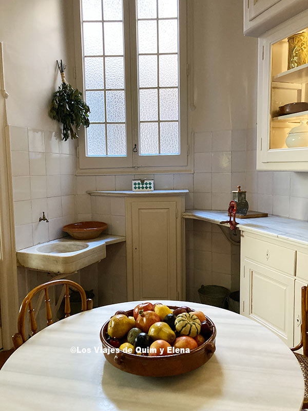 Cocina del piso de los vecinos de la Casa Milá