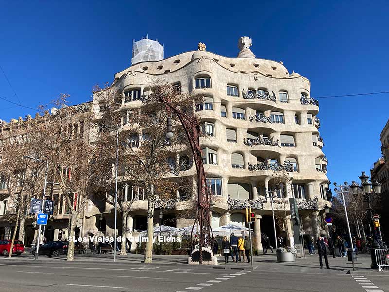 Visitar la Pedrera, panorámica del edificio