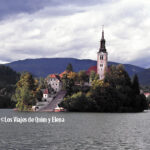 Iglesia de la asunción de la Virgen en el lago Bled