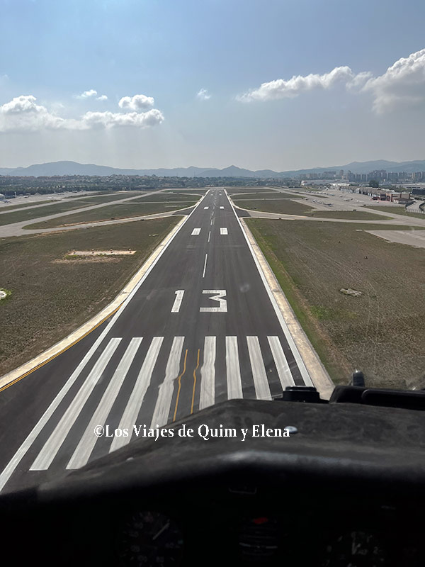 A punto de aterrizar en el aeropuerto de Sabadell