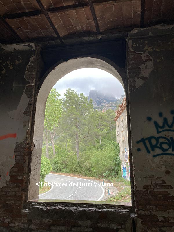 Vista de Montserrat desde el Hotel Colonia Puig