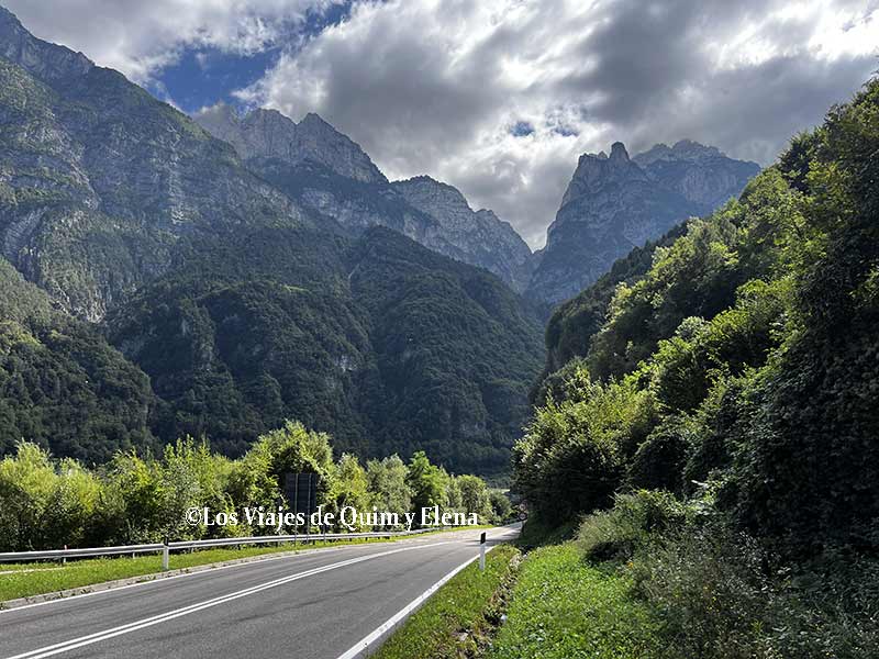 Recorriendo las carreteras de Dlolomitas