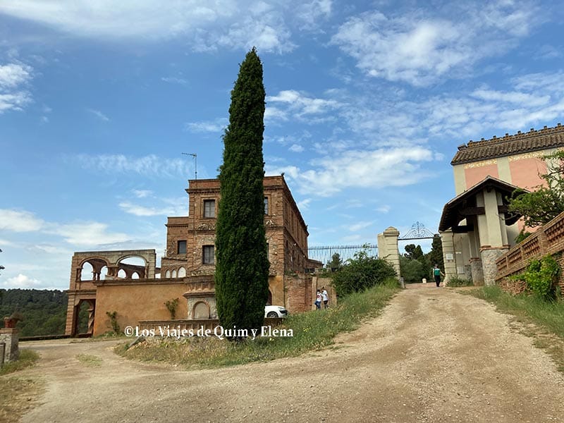 Entrada de la Masía Can Coll