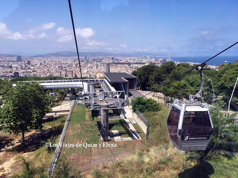 Teleférico subiendo al Castillo de Montjuic