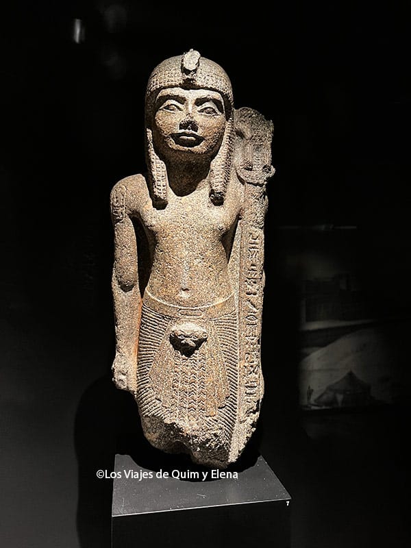 Estatua del Faraón Ramsés III
