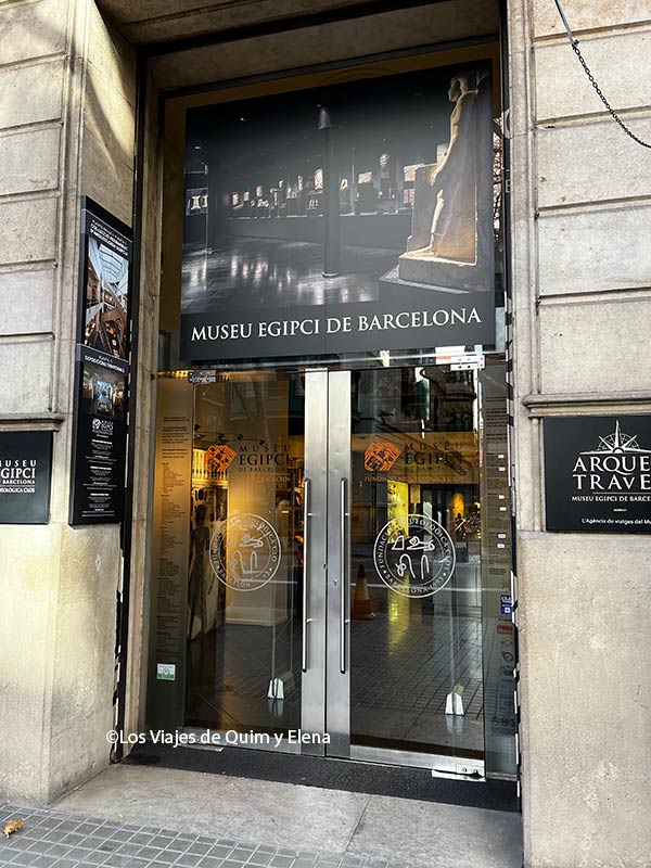 Entrada al Museo Egipcio de Barcelona
