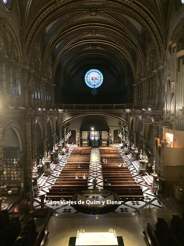 Interior de la Basílica del Monasterio de Montserrat
