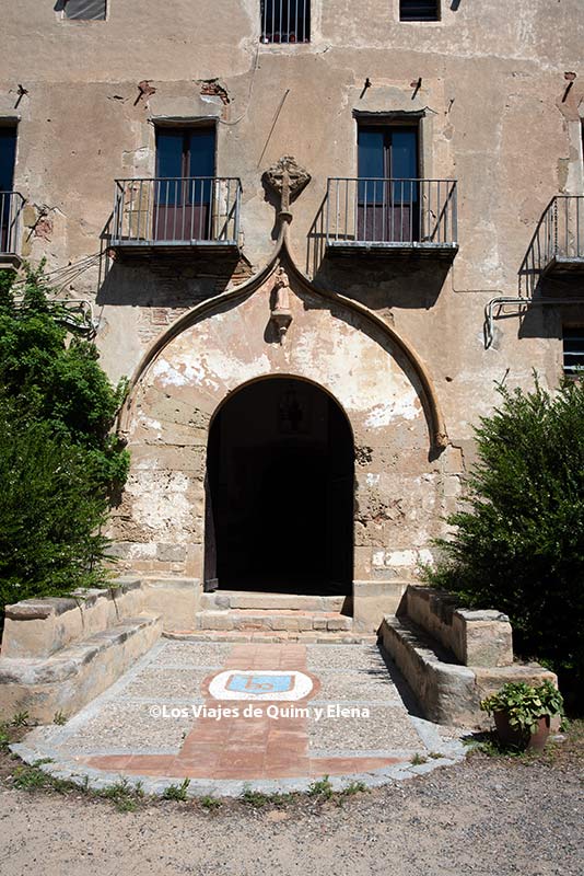Entrada al claustro