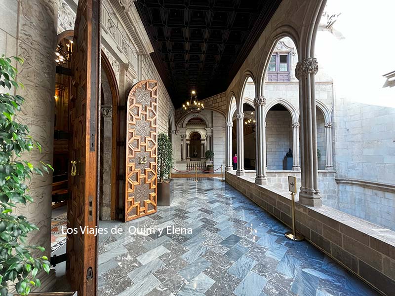 Patio interior del Ajuntament de Barcelona