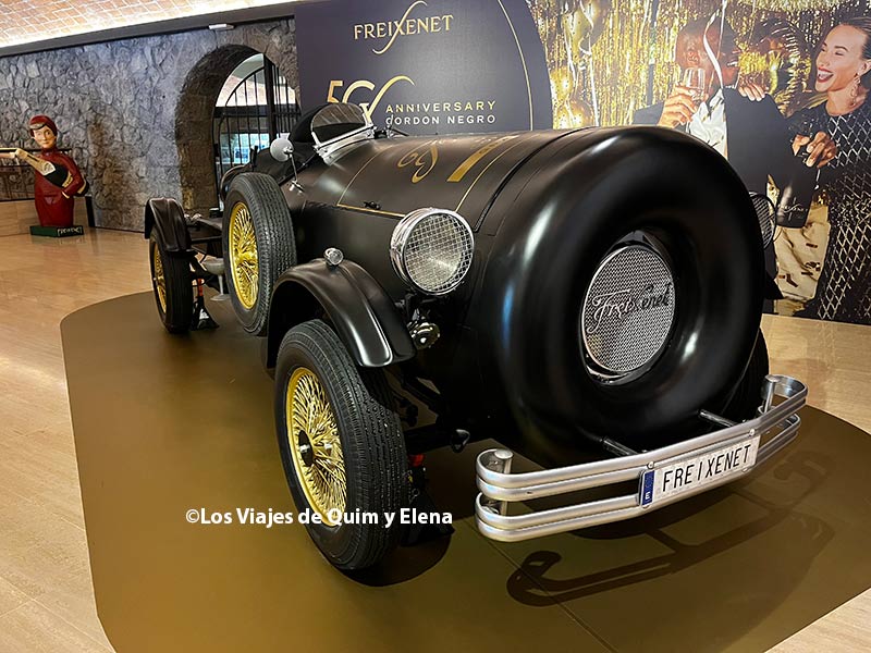 Coche botella de Freixenet