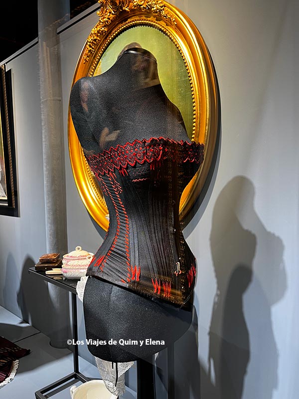 Un corsé en el Victoria Museum