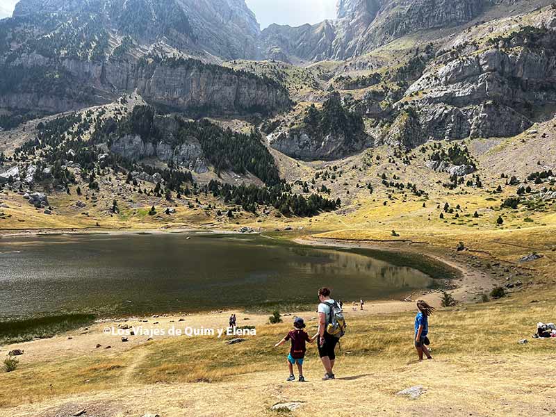 Acercándonos al Ibón de Piedrafita