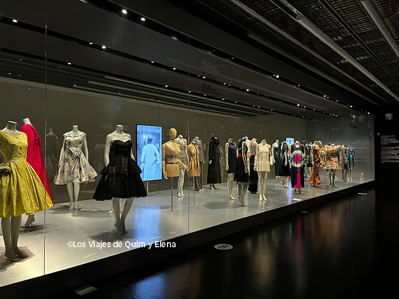 Exposición de indumentaria del Museo del Diseño
